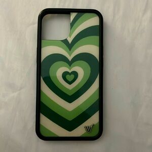 Green wildflower case
